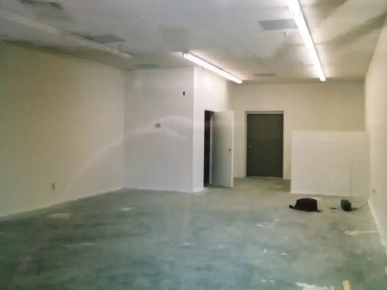 Inside Rocket Comics during construction, August 1991